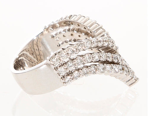 Diamond V Ring
